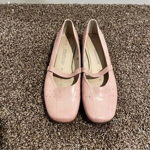 Skechers Women's Pink Ballet Flats